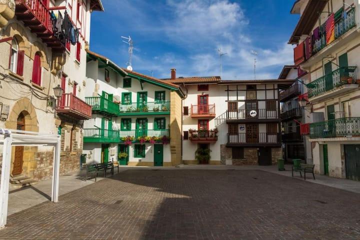 La Marina Amplio Apartamento En Pleno Centro De Hondarribia Eksteriør bilde